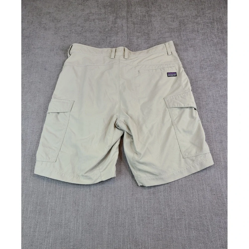Patagonia Shorts Mens 32 Beige Roving Cargo Outdoor Hiking Camping Nylon Trail